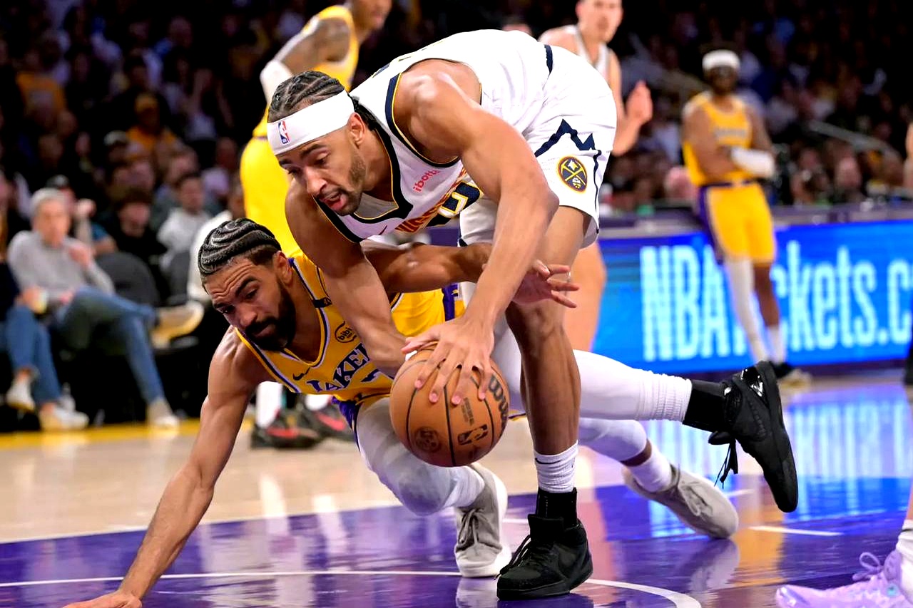 IM电竞官网-伦纳德顶薪联手詹姆斯