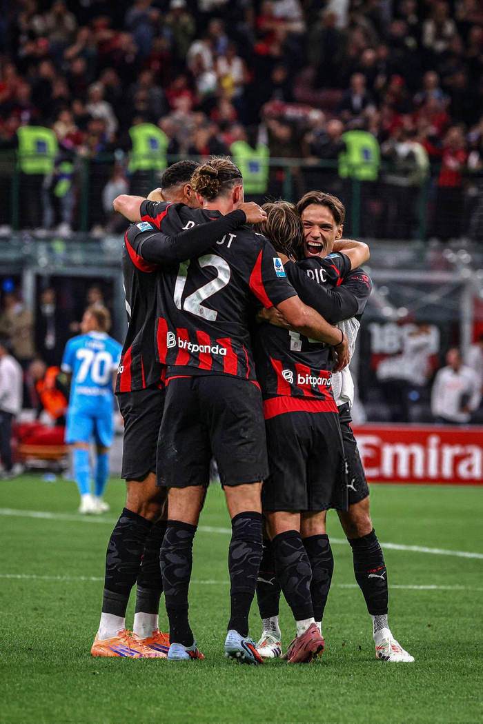 ac米兰对那不勒斯聚胜顽球汇